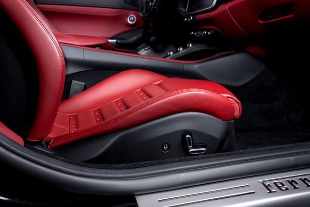 Certified 2020 Ferrari Portofino image 59