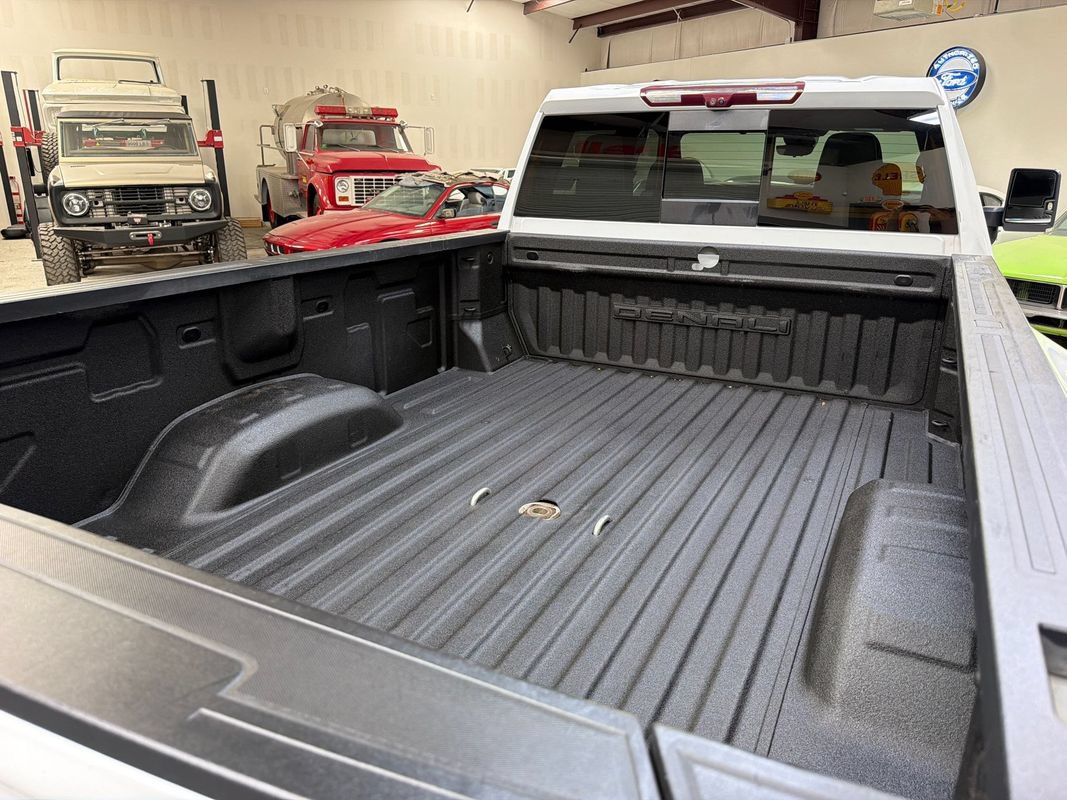 Used 2024 GMC Sierra 3500 Denali w/ Denali Reserve Package AWD/4WD image 55