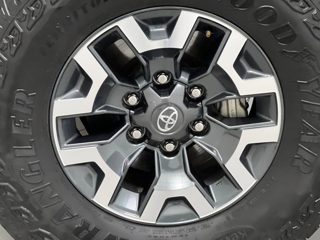 Used 2023 Toyota Tacoma TRD Off-Road image 61