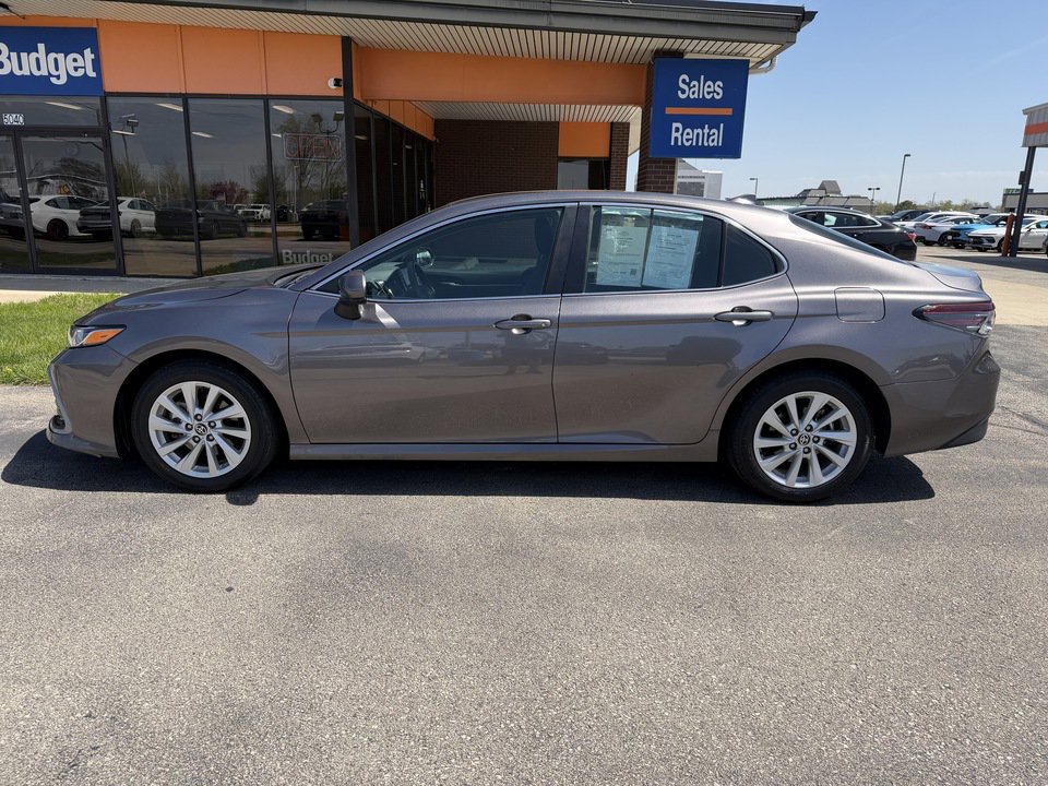 Used 2024 Toyota Camry LE AWD/4WD image 2