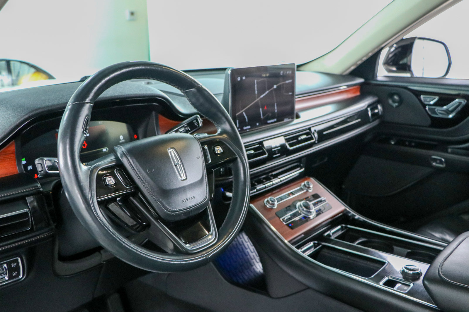 Used 2021 Lincoln Aviator Reserve w/ Equipment Group 201A AWD/4WD image 23