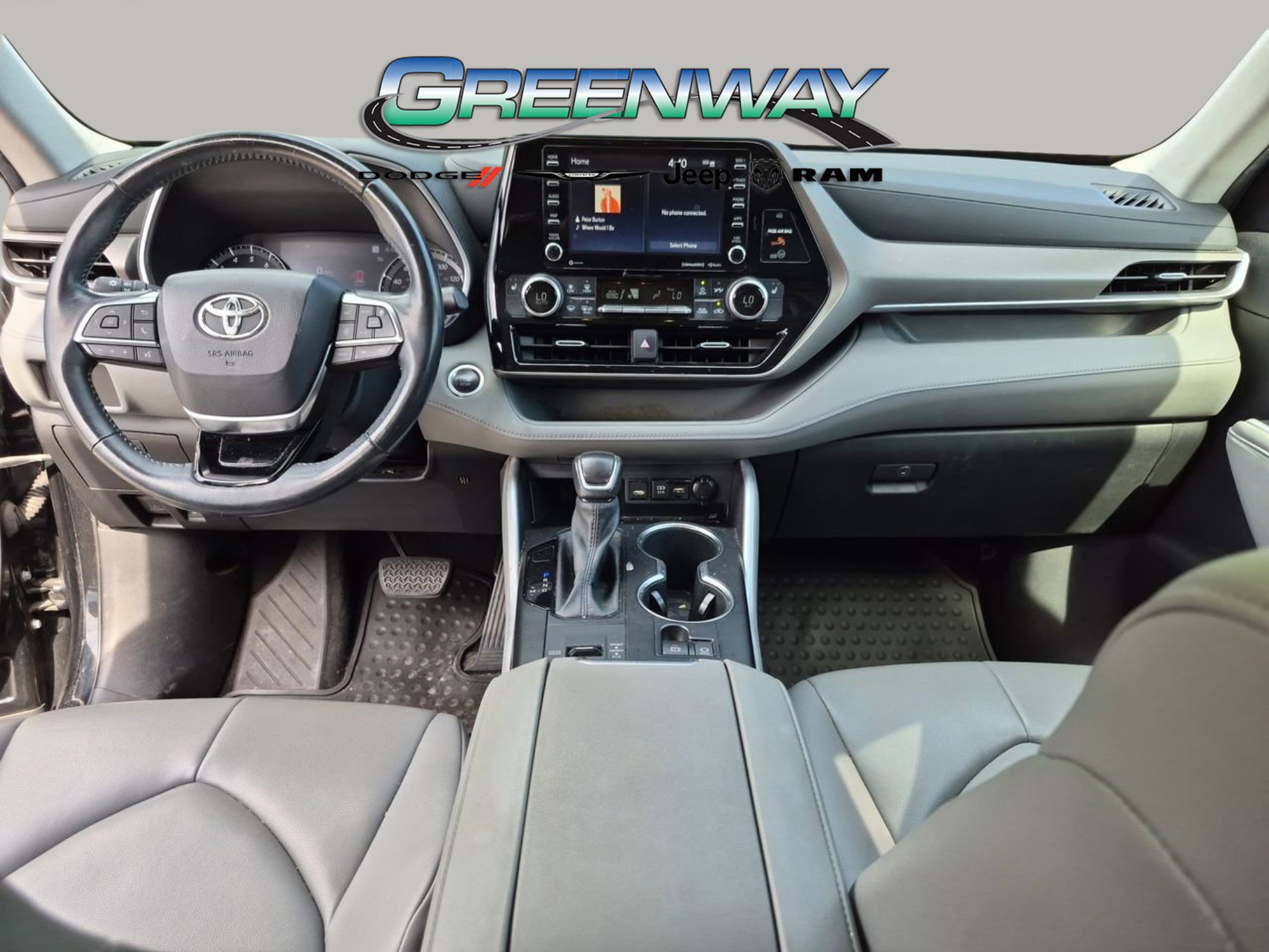 Used 2020 Toyota Highlander XLE FWD image 9