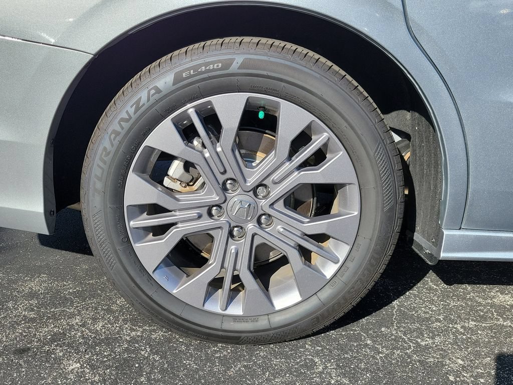 Certified 2026 Honda Odyssey Touring image 6
