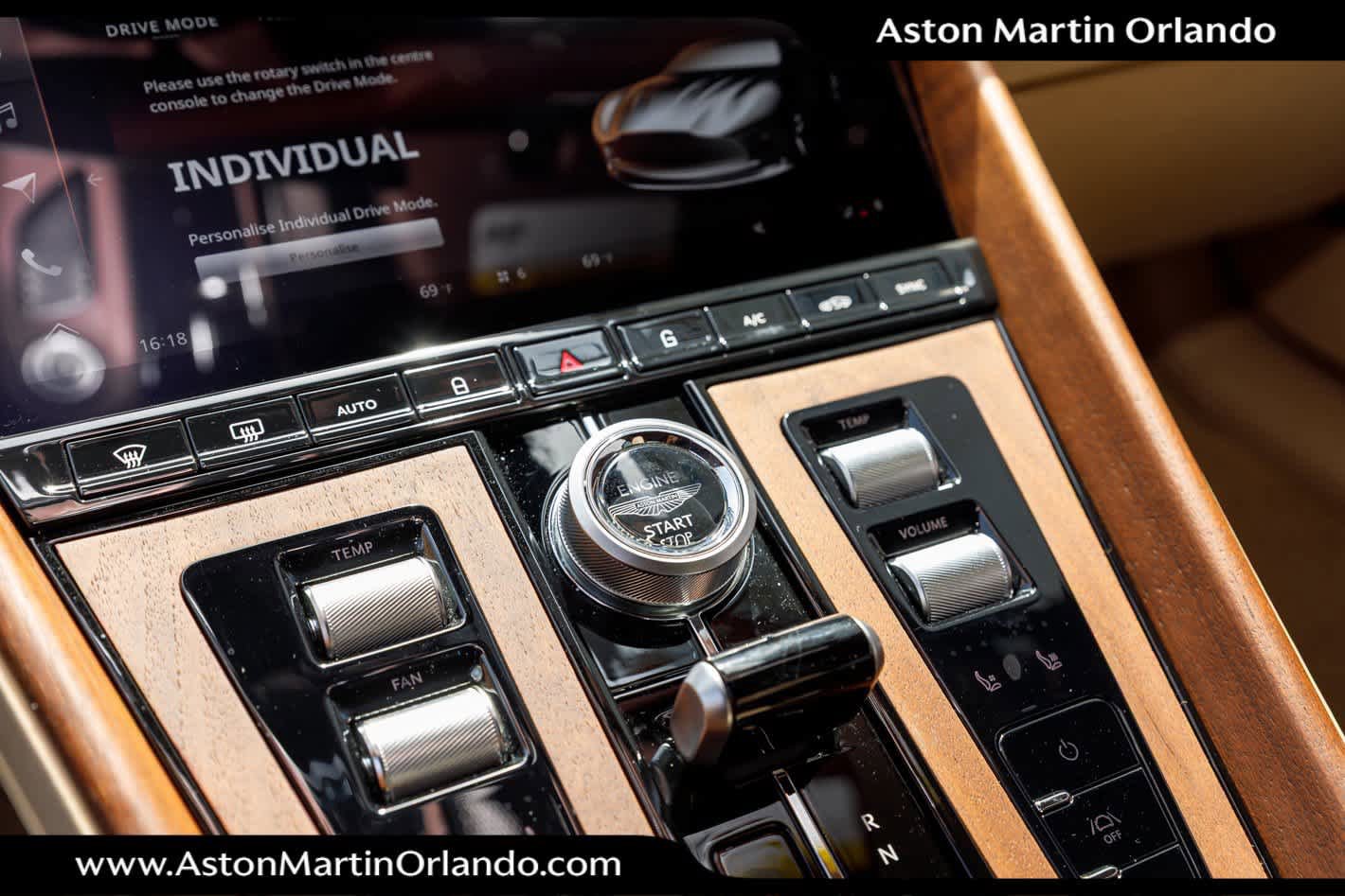 Used 2024 Aston Martin DB12 Coupe RWD image 43