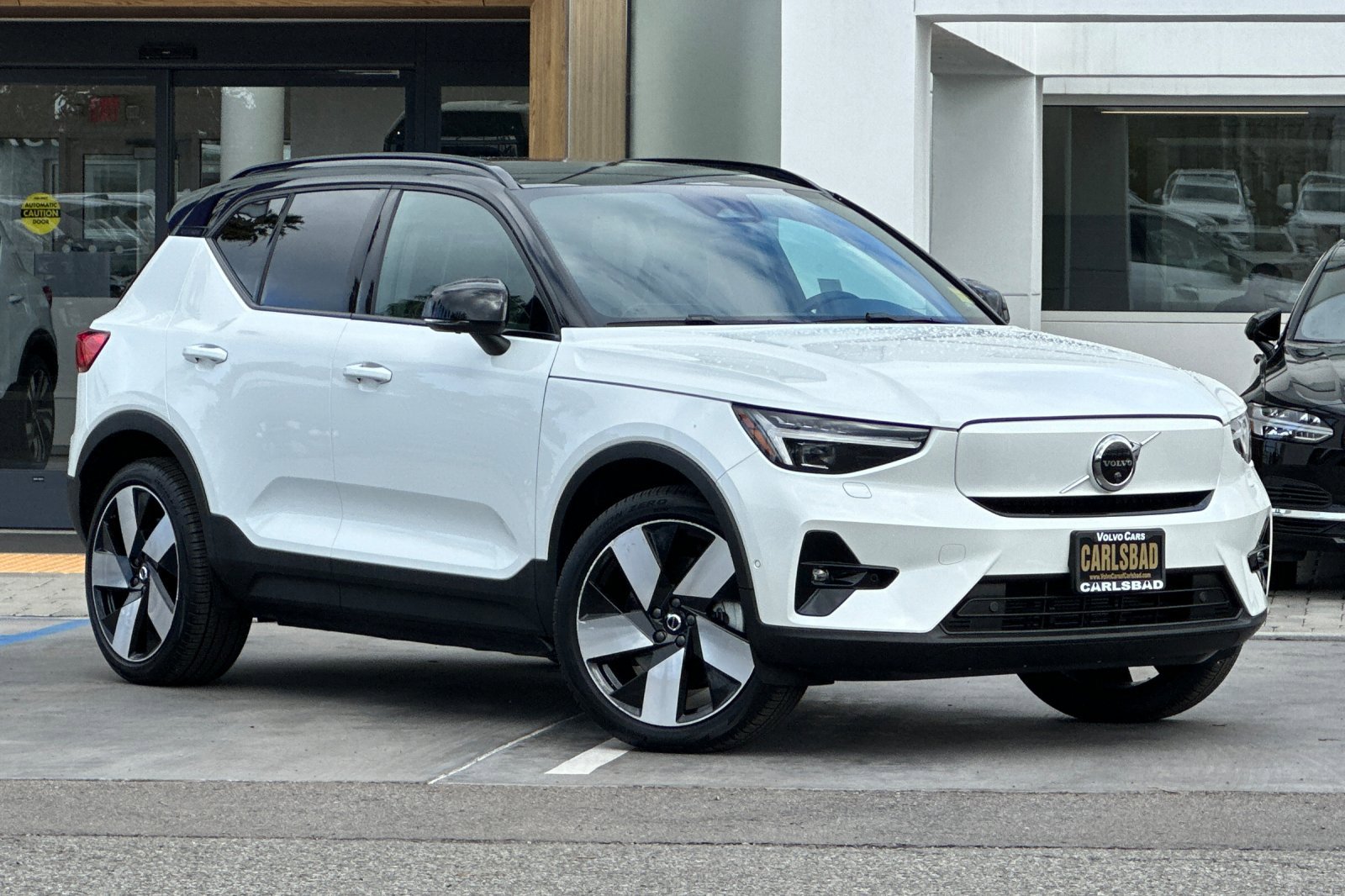 Certified 2023 Volvo XC40 Recharge Ultimate w/ Protection Package Premier image 2