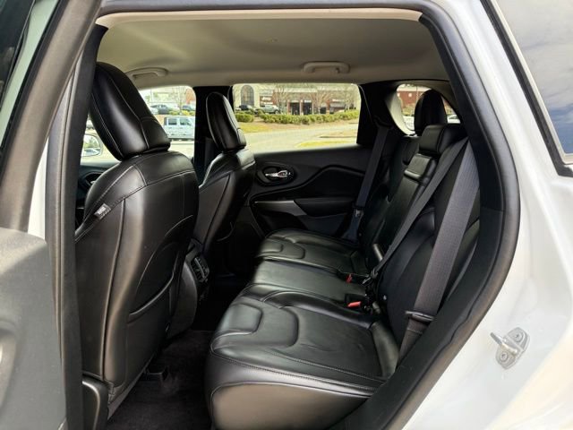 Used 2019 Jeep Cherokee Limited image 26