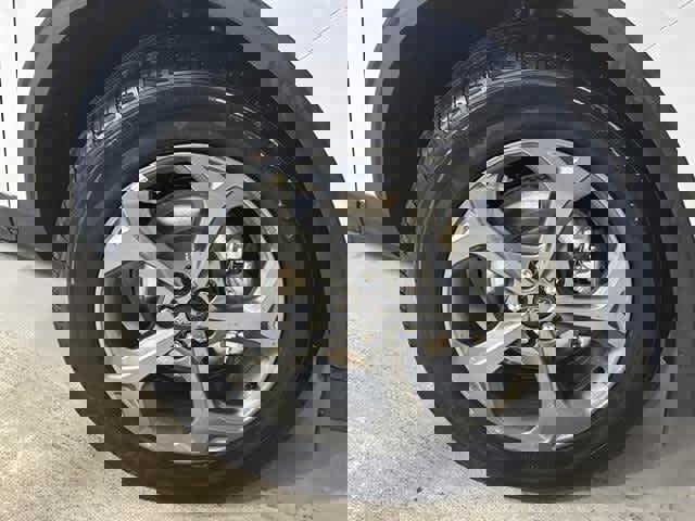 New 2025 Ford Escape ST-Line w/ Cold Weather Package image 40