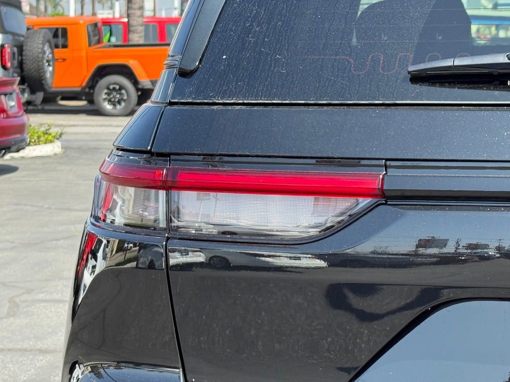 New 2026 Jeep Grand Cherokee Limited Reserve image 12