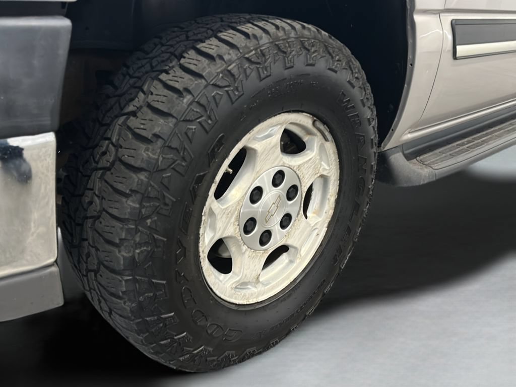 Used 2005 Chevrolet Tahoe LS AWD/4WD image 36