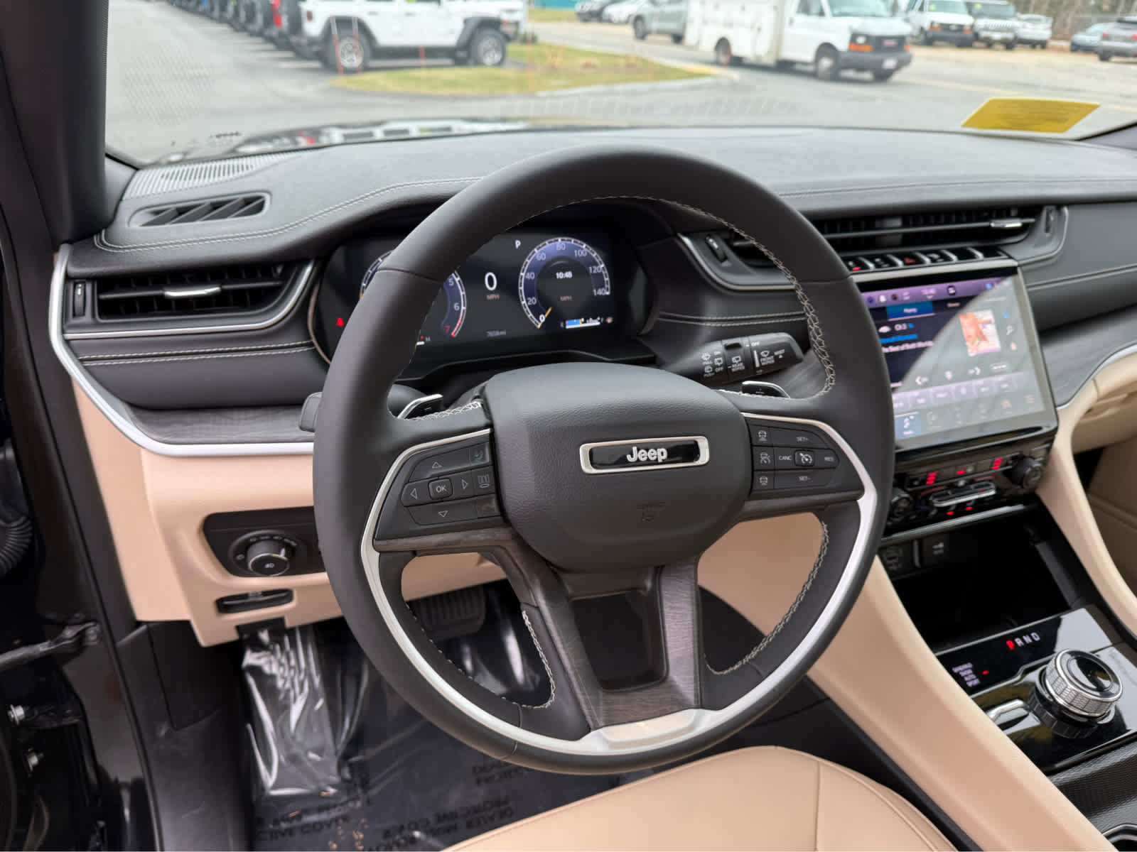 Used 2024 Jeep Grand Cherokee Limited image 12