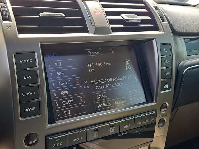 Used 2021 Lexus GX 460 Luxury w/ Accessory Package AWD/4WD image 29