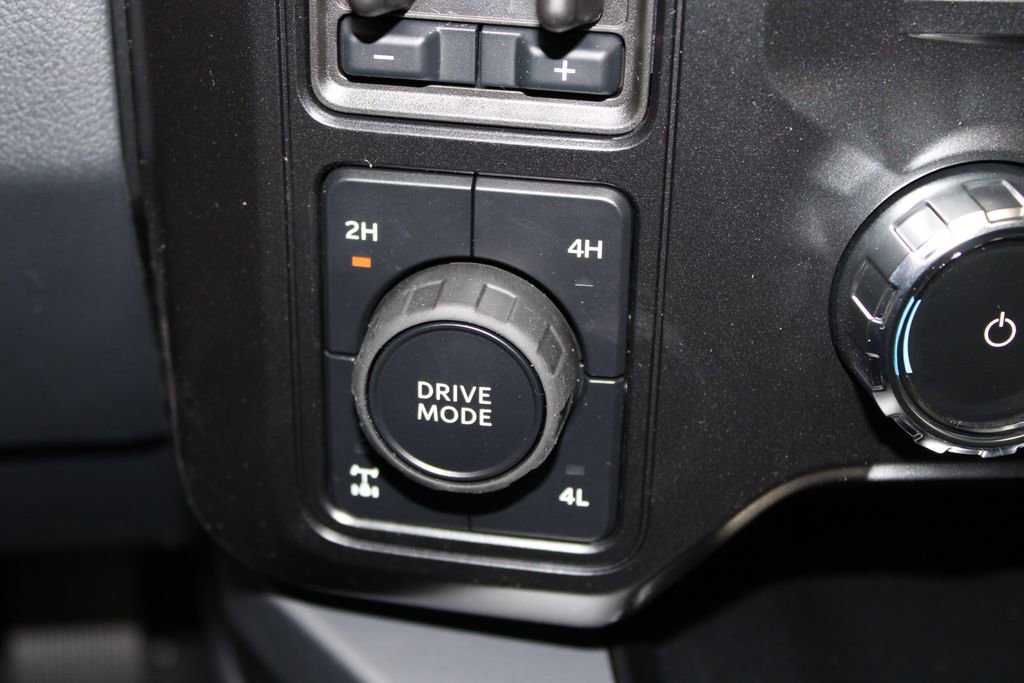 New 2026 Ford F250 Lariat w/ Black Appearance Package image 47