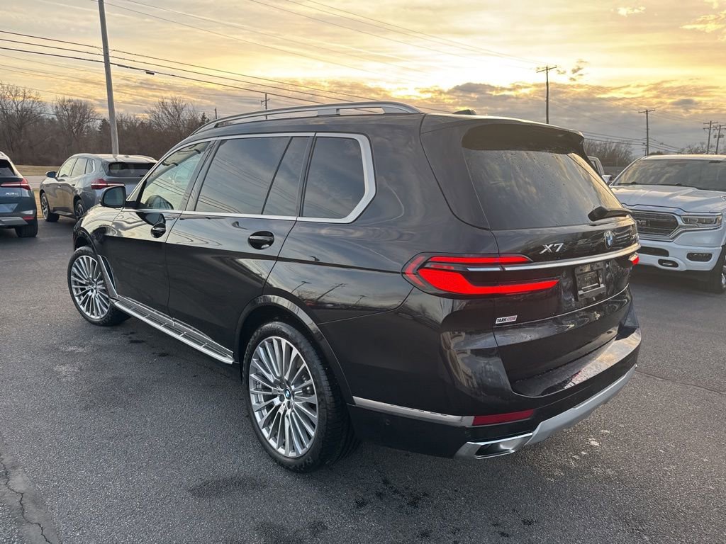 Used 2024 BMW X7 xDrive40i w/ Premium Package image 2