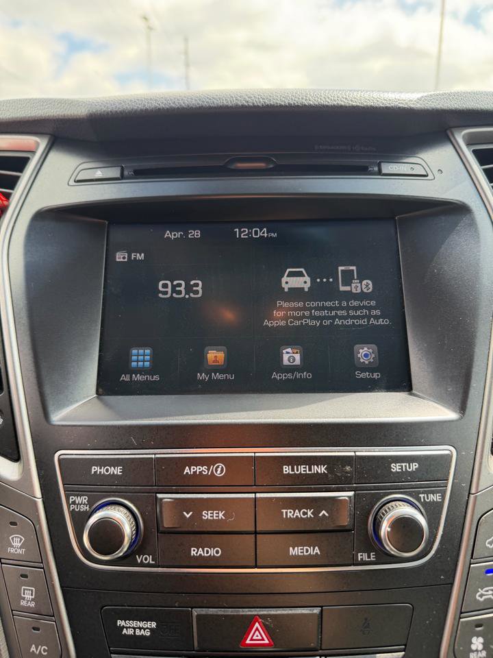 Used 2017 Hyundai Santa Fe SE AWD/4WD image 29