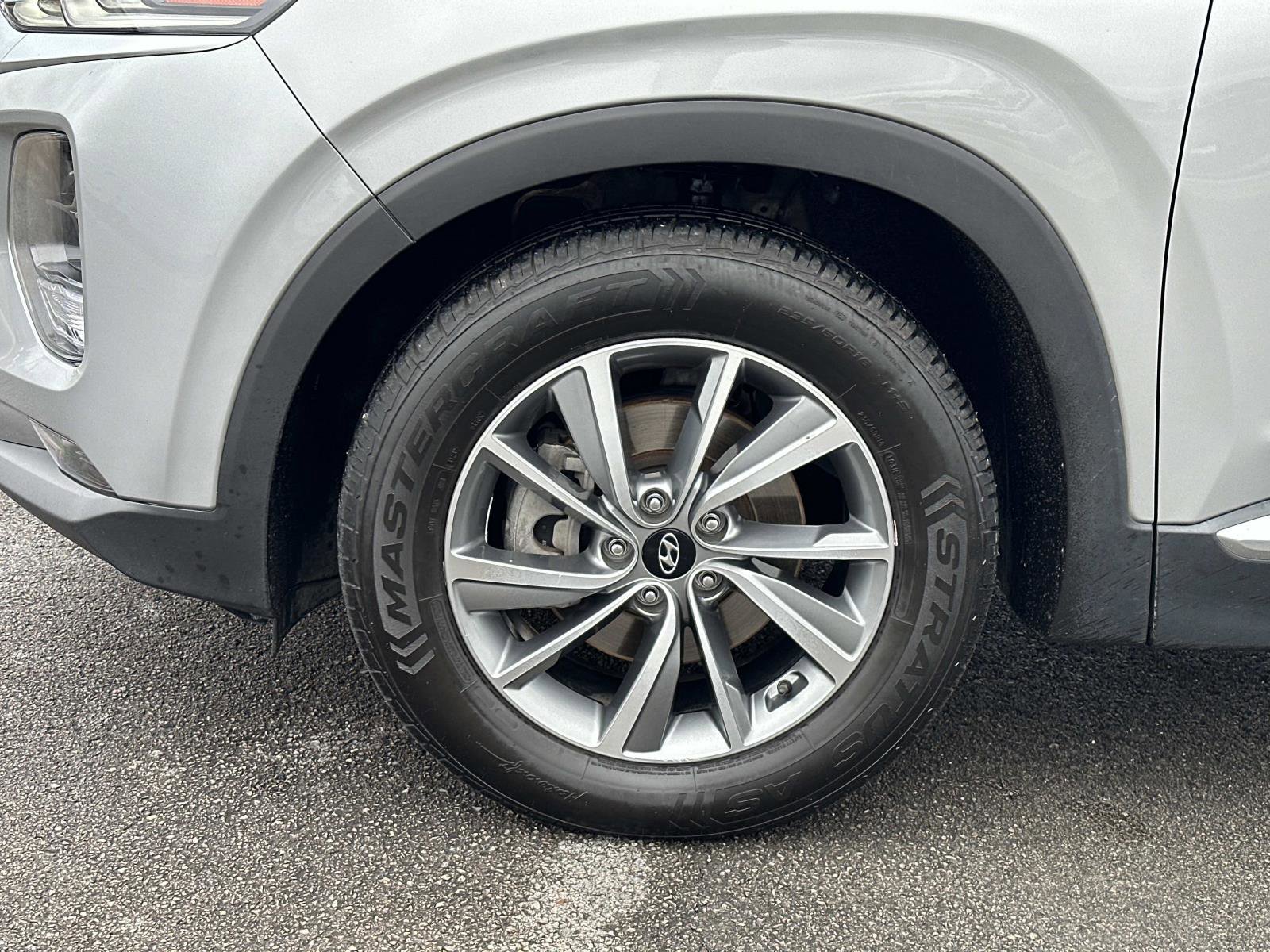 Used 2020 Hyundai Santa Fe SEL w/ Convenience + Premium Package image 11