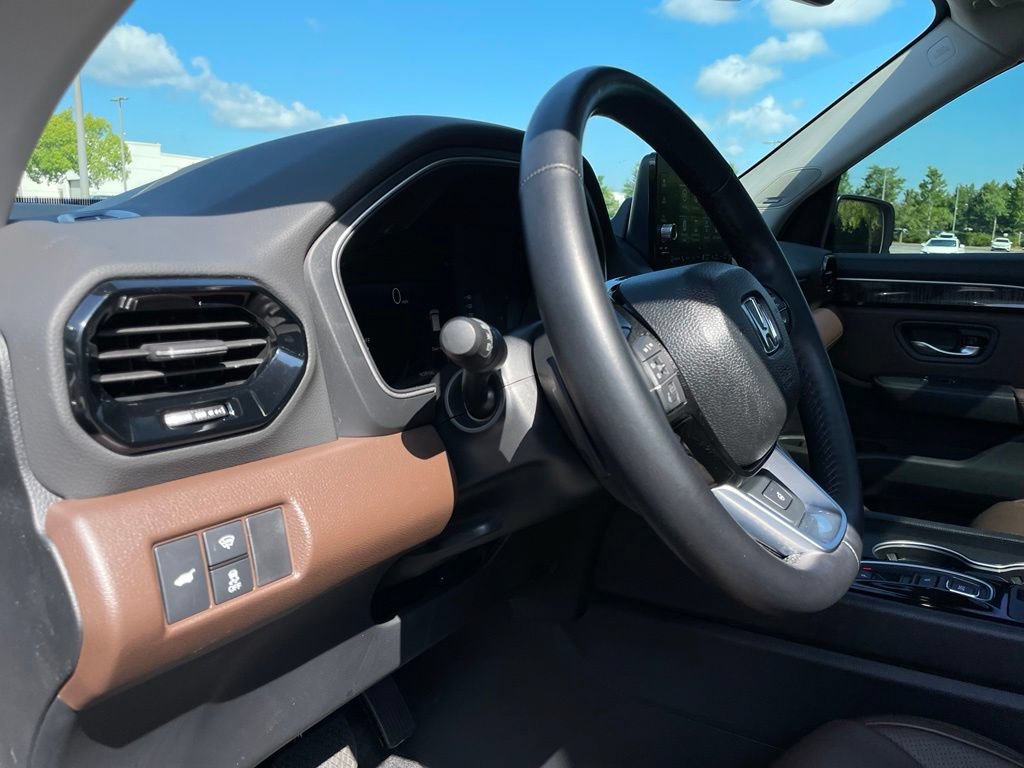 Used 2025 Honda Pilot Elite image 31