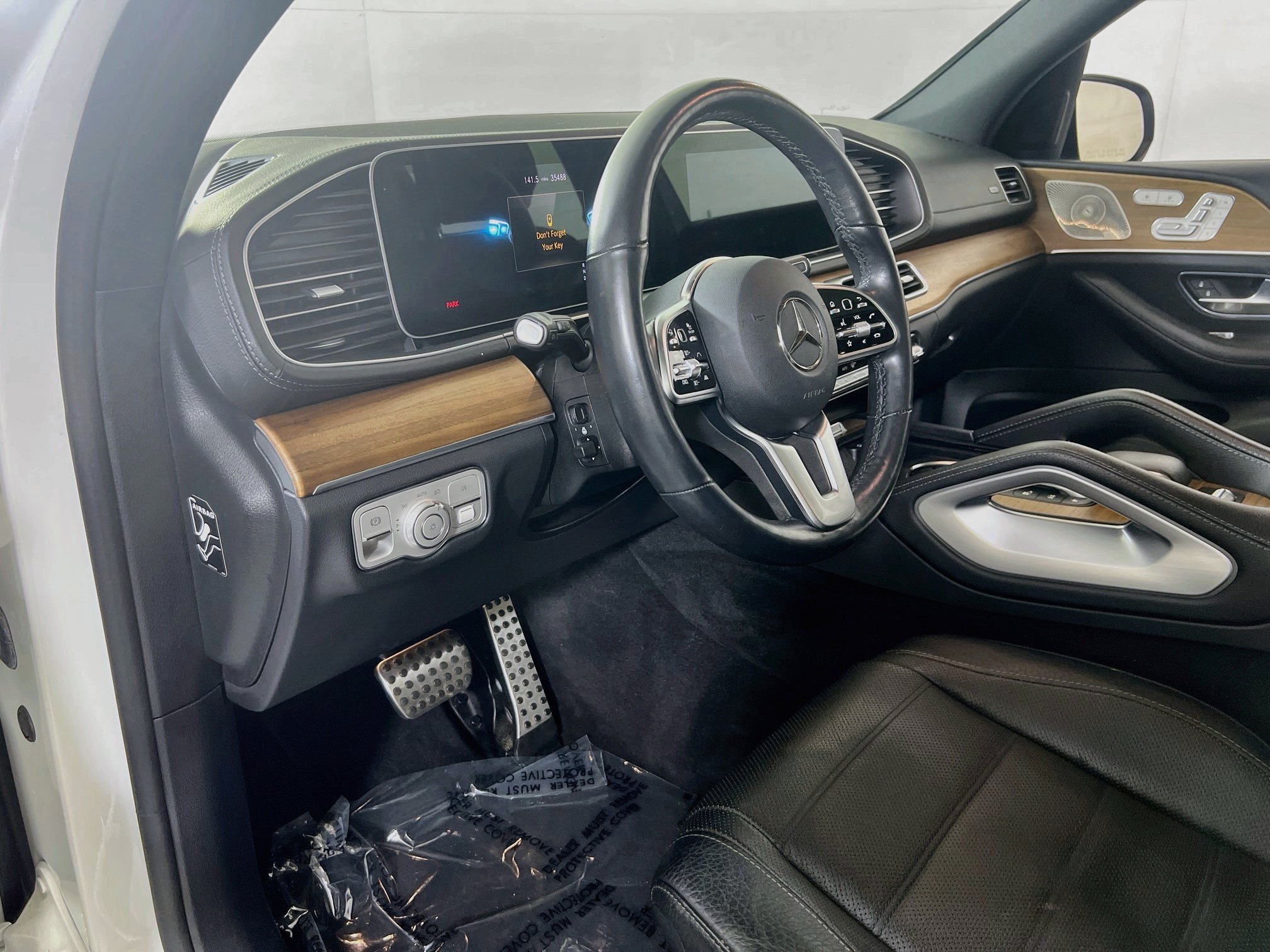 Used 2022 Mercedes-Benz GLS 450 4MATIC image 9