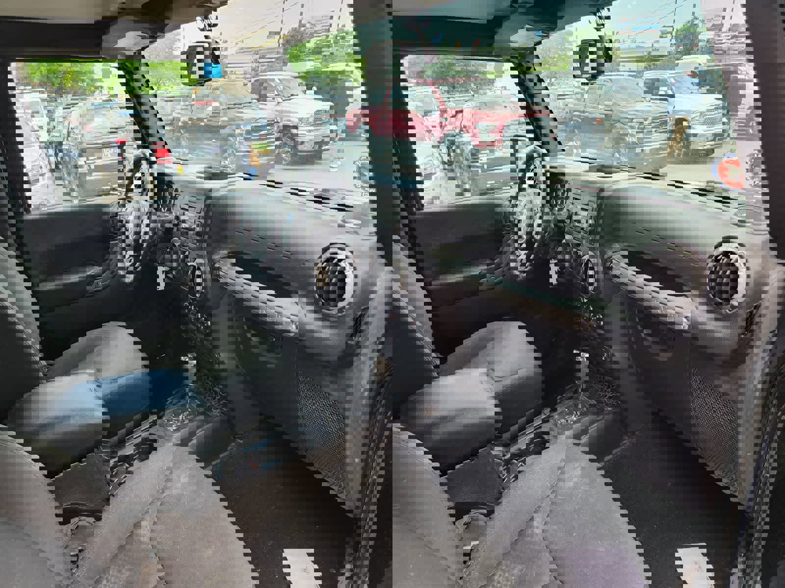 Certified 2016 Jeep Wrangler Sport w/ Quick Order Package 24S AWD/4WD image 17