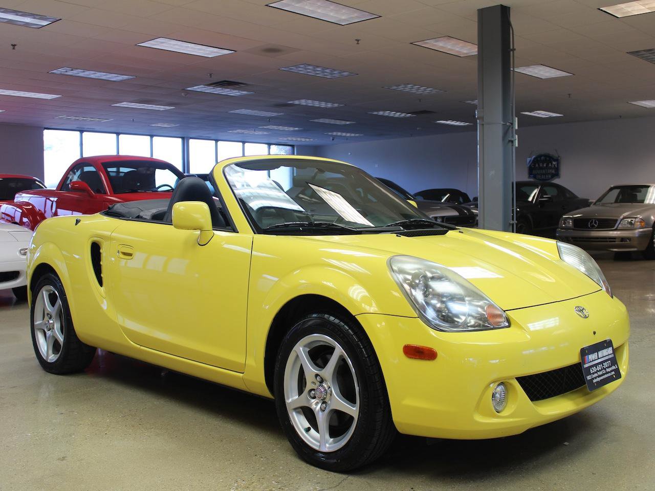 Used 2004 Toyota MR2 RWD image 14