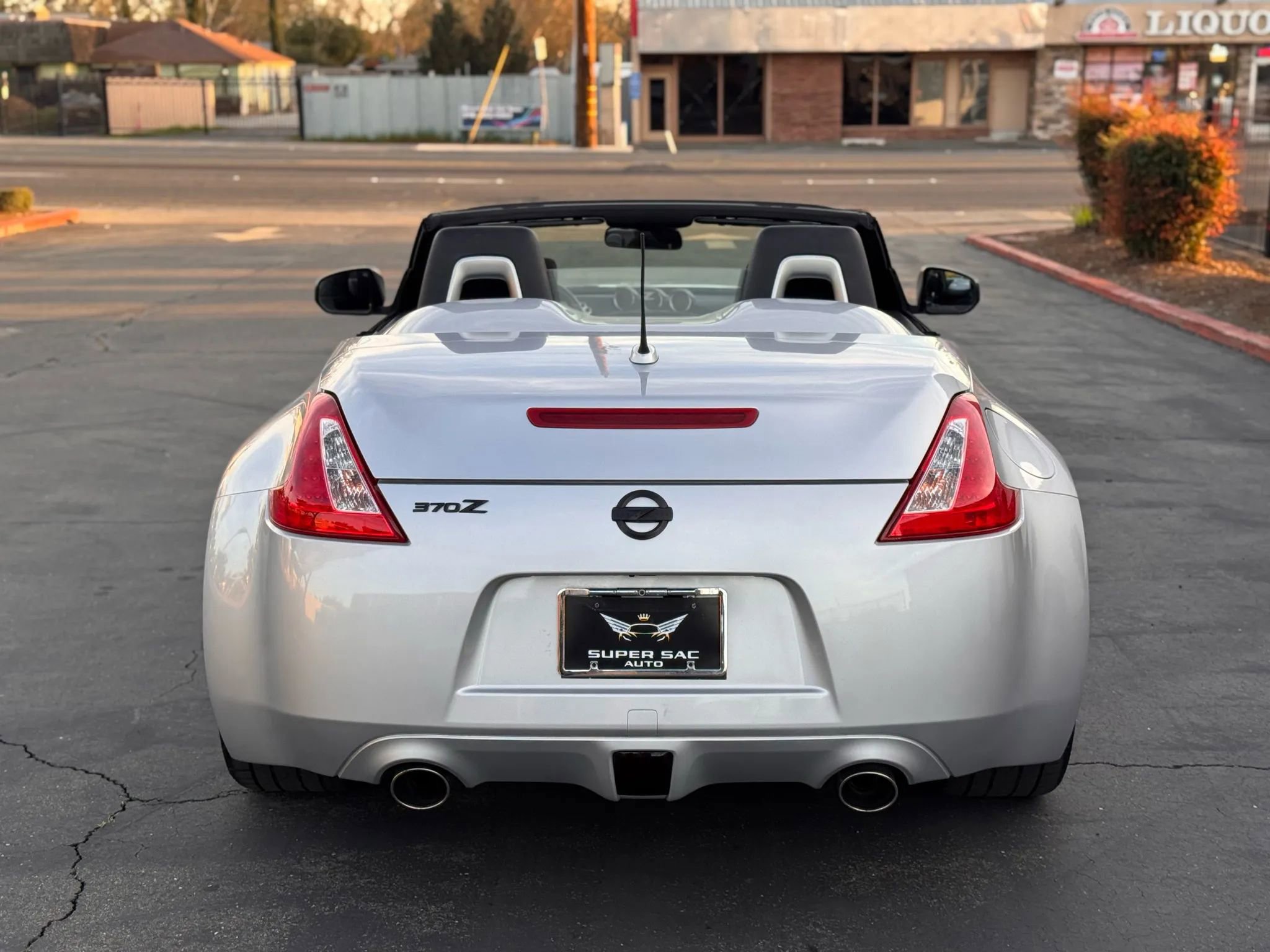 Used 2012 Nissan 370Z Roadster RWD image 22