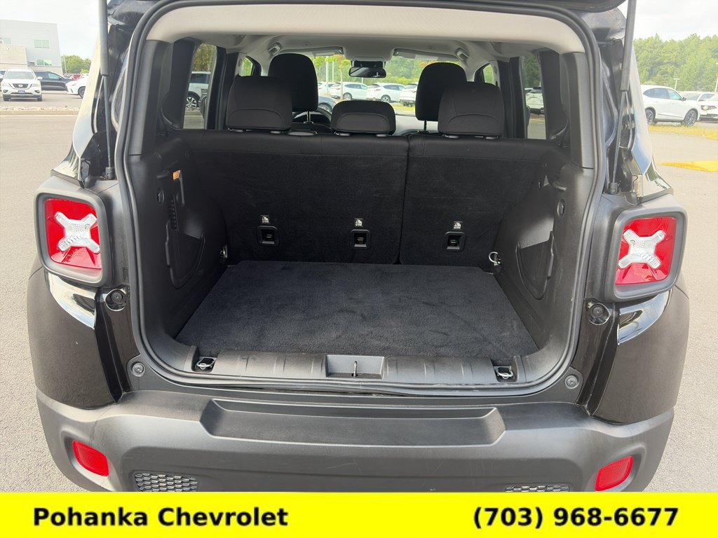 Used 2021 Jeep Renegade Latitude AWD/4WD image 24