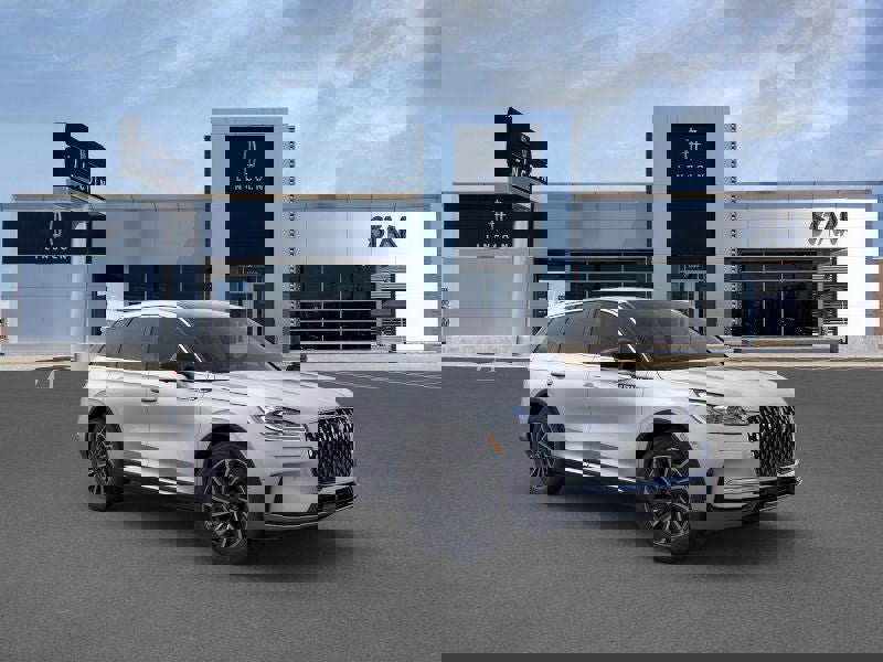 Used 2023 Lincoln Corsair Reserve w/ Equipment Group 202A image 7