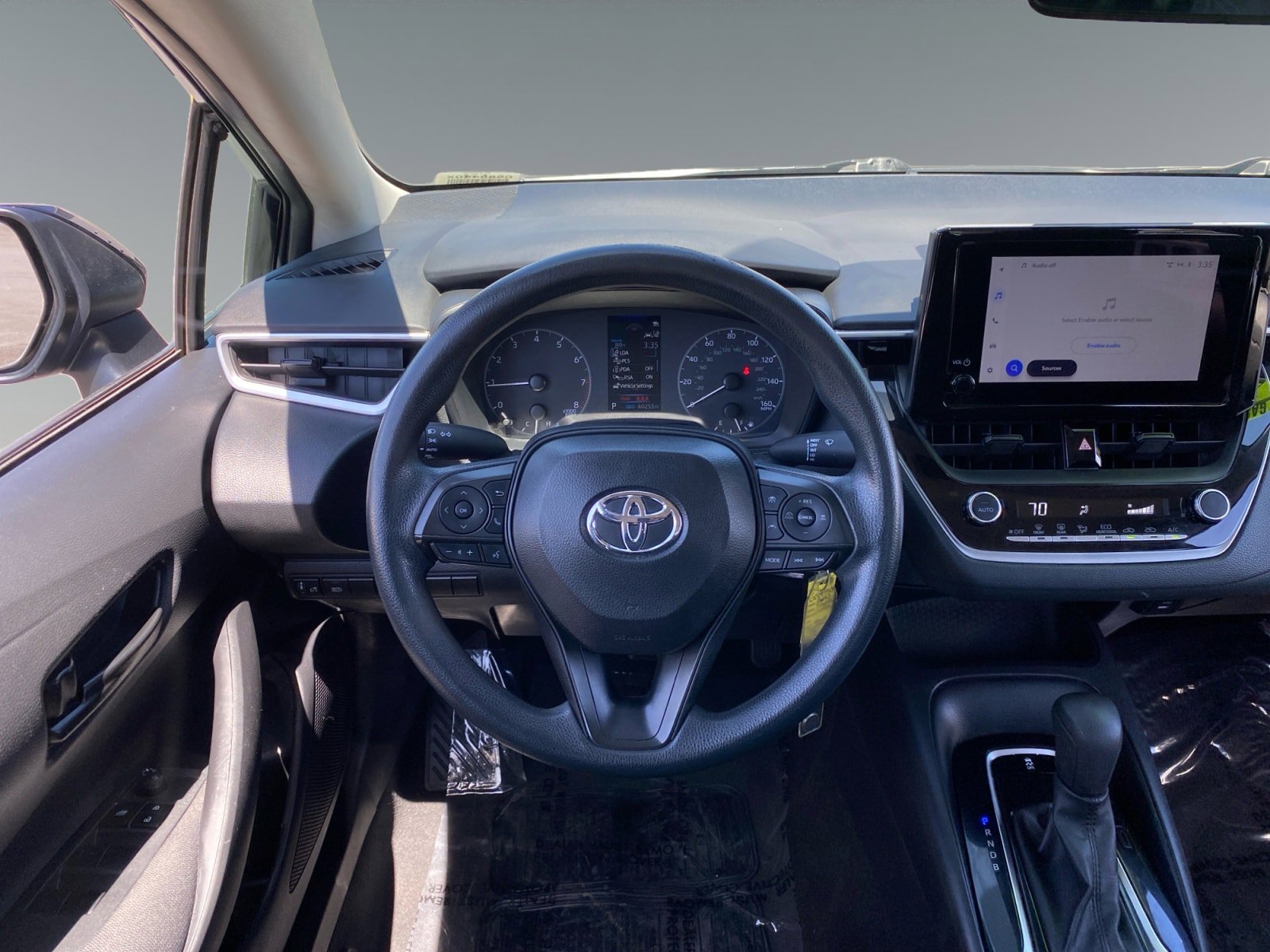 Used 2023 Toyota Corolla LE FWD image 12