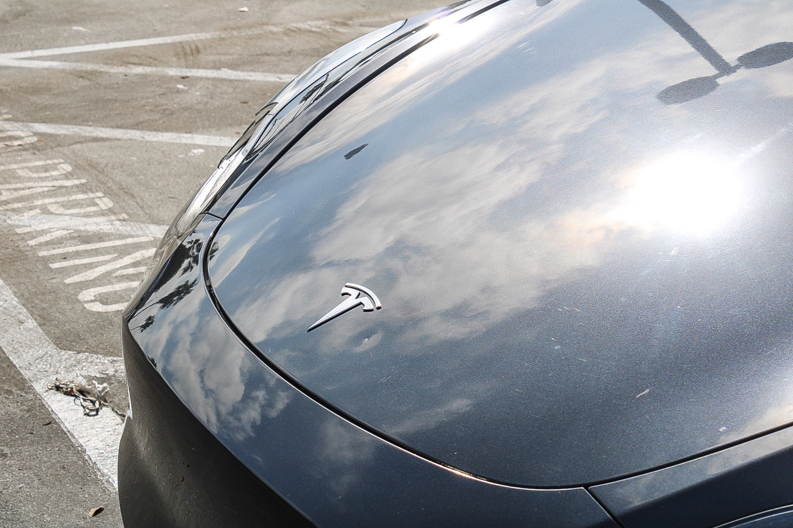 Used 2024 Tesla Model Y Long Range RWD image 3