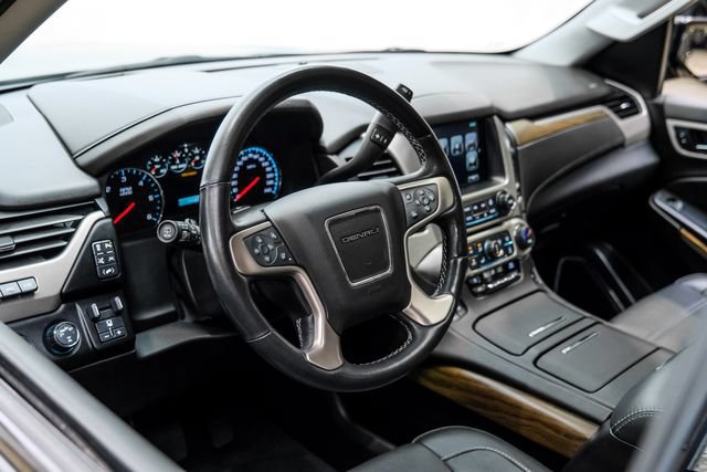 Used 2020 GMC Yukon Denali w/ Denali Premium Package AWD/4WD image 41