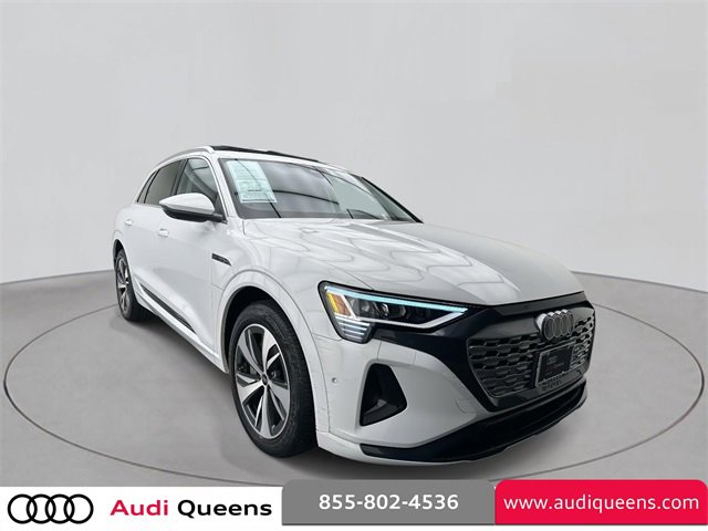 Used 2024 Audi Q8 e-tron Premium Plus image 5