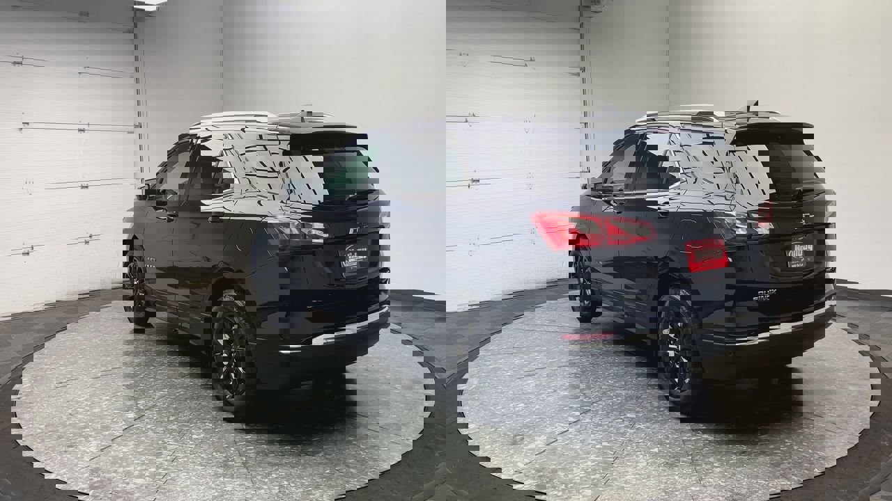 Used 2020 Chevrolet Equinox LT image 39