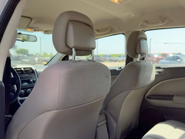 Used 2010 Dodge Caliber SXT FWD image 17