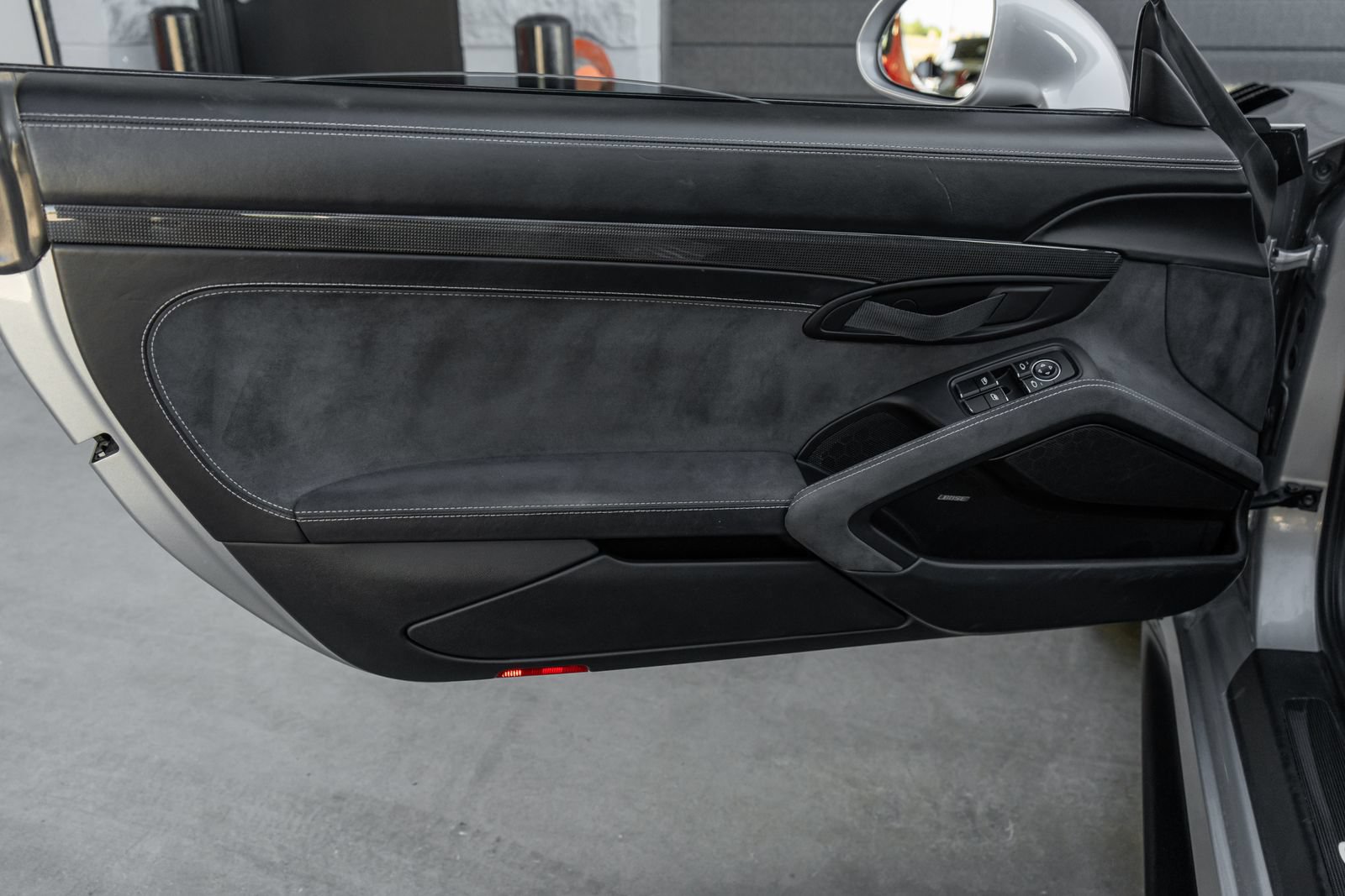 Used 2019 Porsche 911 GT2 RS RWD image 24