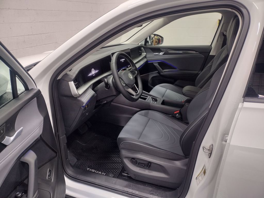 New 2026 Volkswagen Tiguan SE image 21