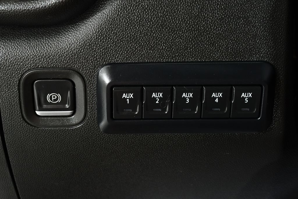 Used 2022 Chevrolet Silverado 3500 W/T w/ WT Convenience Package AWD/4WD image 31