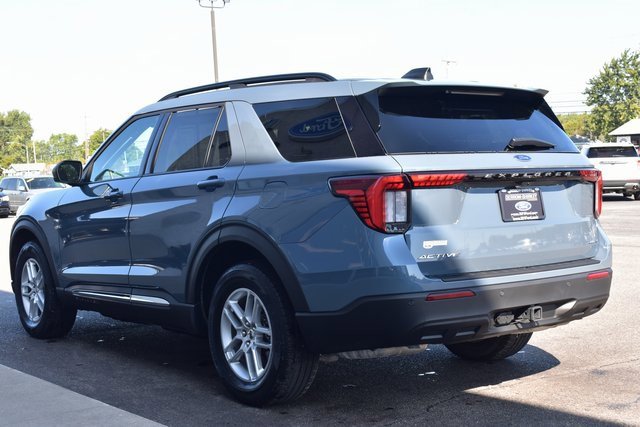 Used 2025 Ford Explorer Active image 10