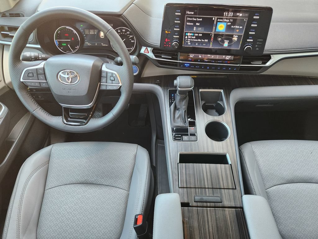 Used 2022 Toyota Sienna Limited AWD/4WD image 25
