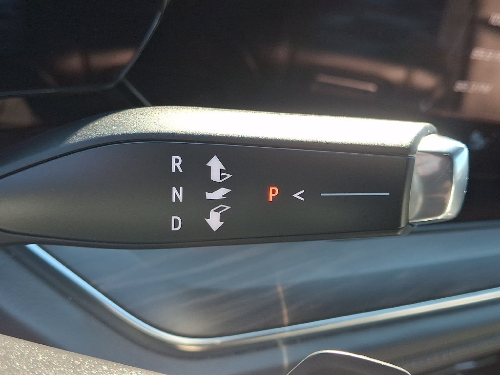 Used 2025 Chevrolet Suburban Z71 AWD/4WD image 22
