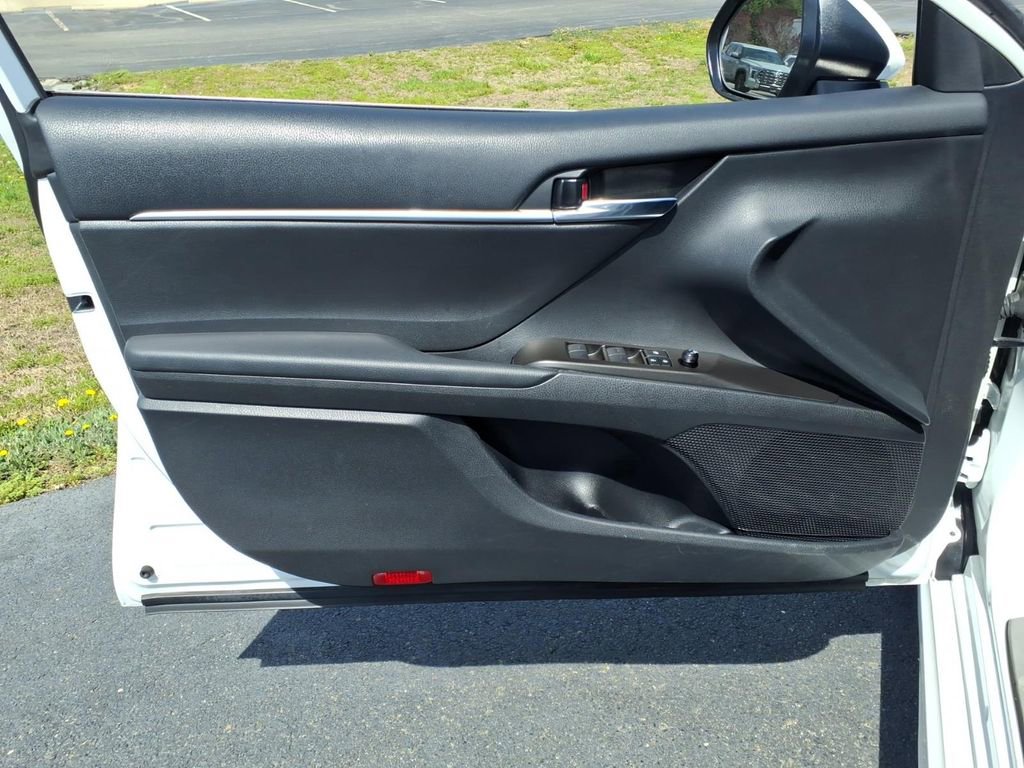 Certified 2024 Toyota Camry SE w/ Convenience Package image 7