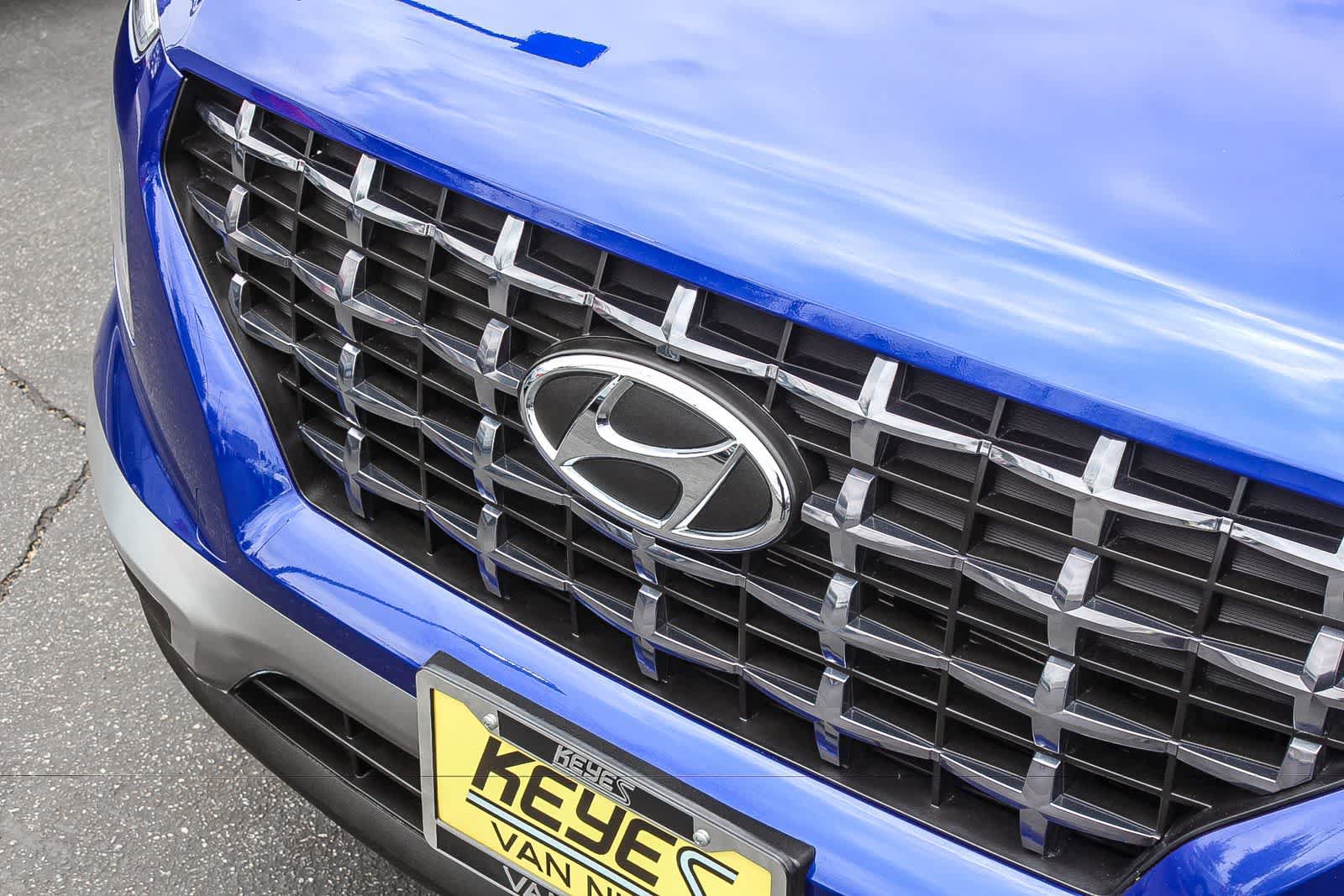 Certified 2024 Hyundai Venue SEL FWD image 14