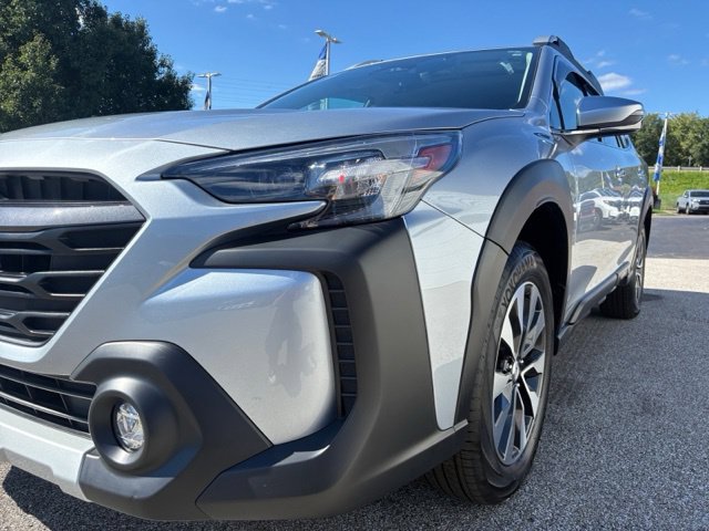 Used 2025 Subaru Outback Touring AWD/4WD image 22