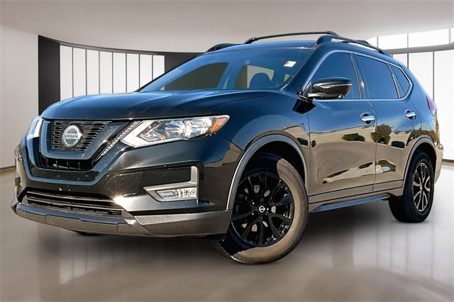 Used 2018 Nissan Rogue SV w/ Premium Package