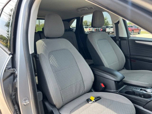 Used 2022 Ford Escape SE w/ SE Sport Appearance Package FWD image 30