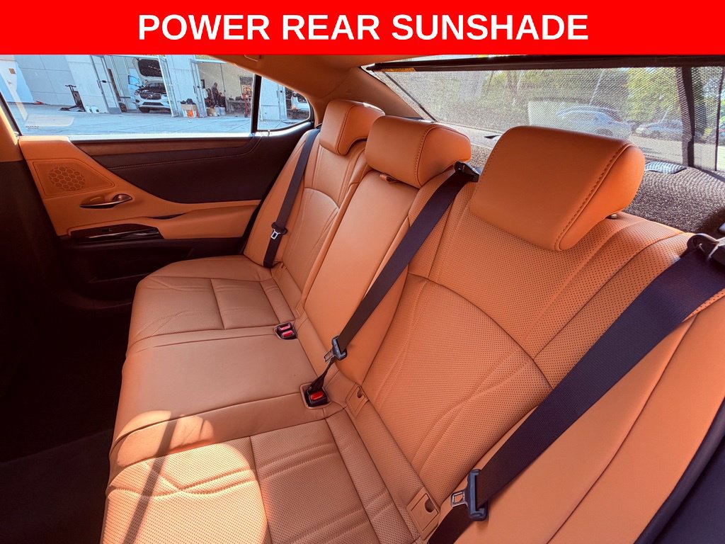 Certified 2025 Lexus ES 300h w/ Luxury Package FWD image 16