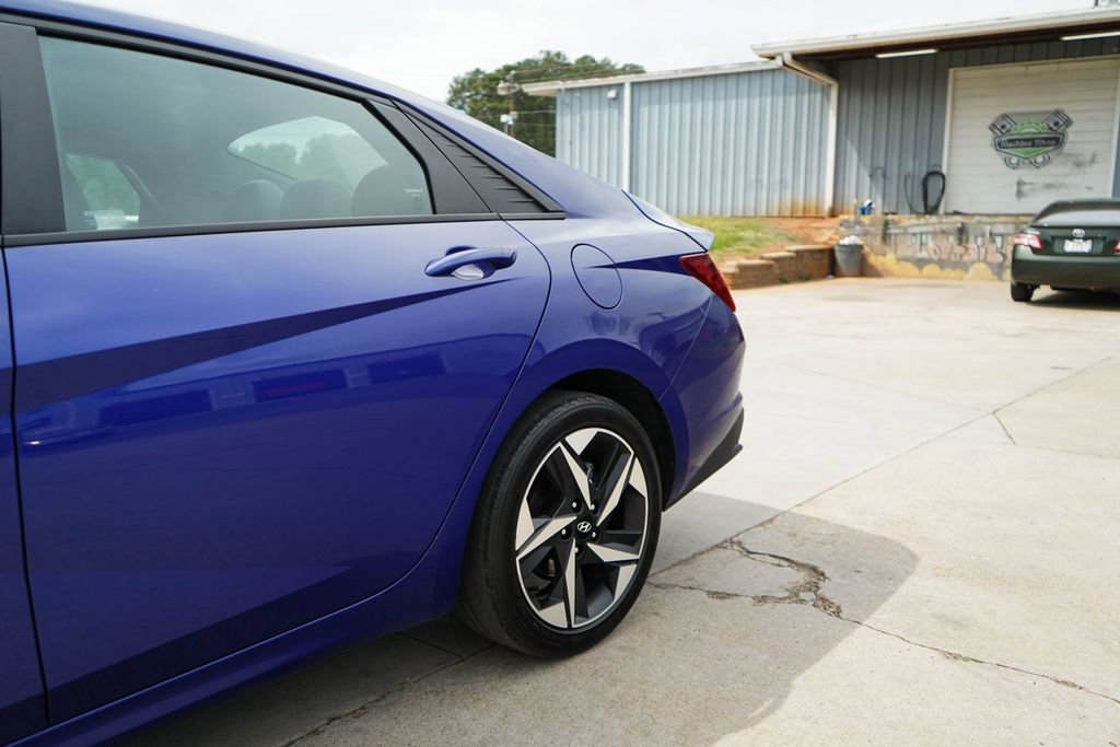 Used 2023 Hyundai Elantra SEL w/ Convenience Package image 15