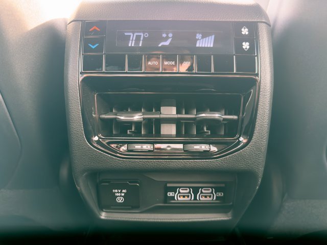 New 2025 Jeep Grand Cherokee L Laredo w/ Luxury Tech Group I image 22