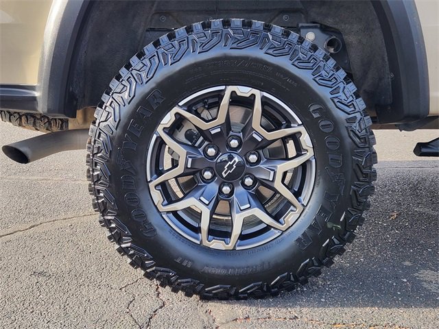Used 2023 Chevrolet Colorado ZR2 w/ ZR2 Convenience Package III image 14