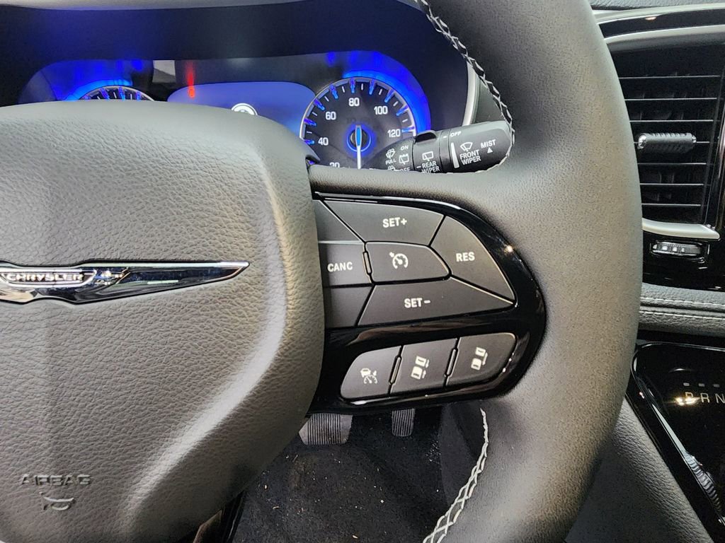 New 2026 Chrysler Pacifica Select w/ S Appearance Package image 16