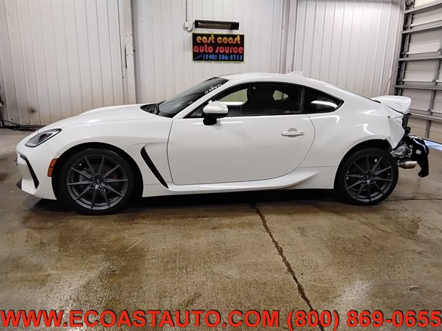 Used 2024 Subaru BRZ Limited RWD image 2