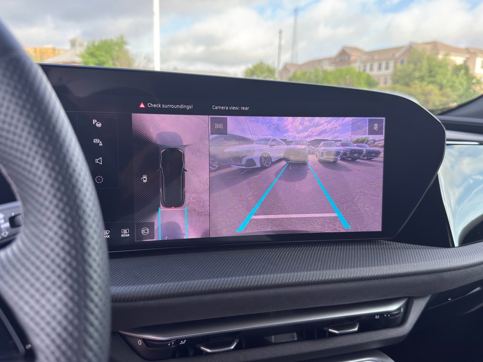 Used 2025 Audi SQ5 Premium Plus w/ Premium Plus Package image 15